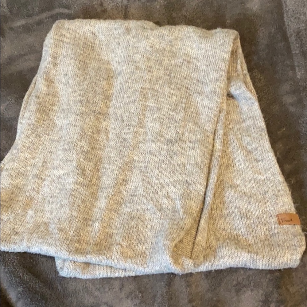 Fossil Infinity Scarf
